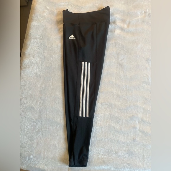 NWOT Adidas AeroReady women’s medium 3 stripe black leggings. - Picture 8 of 9